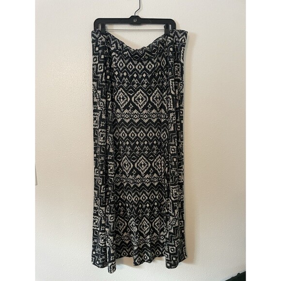 Maurices Sz 2 Black & White Long Skirt - Picture 2 of 4